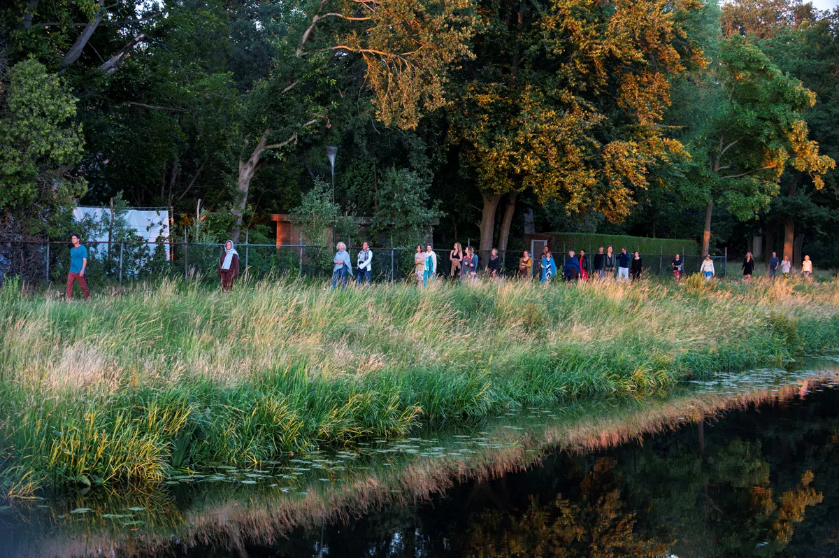 Midzomerdans 2020 bij Yell & Yonkers in de tuin
